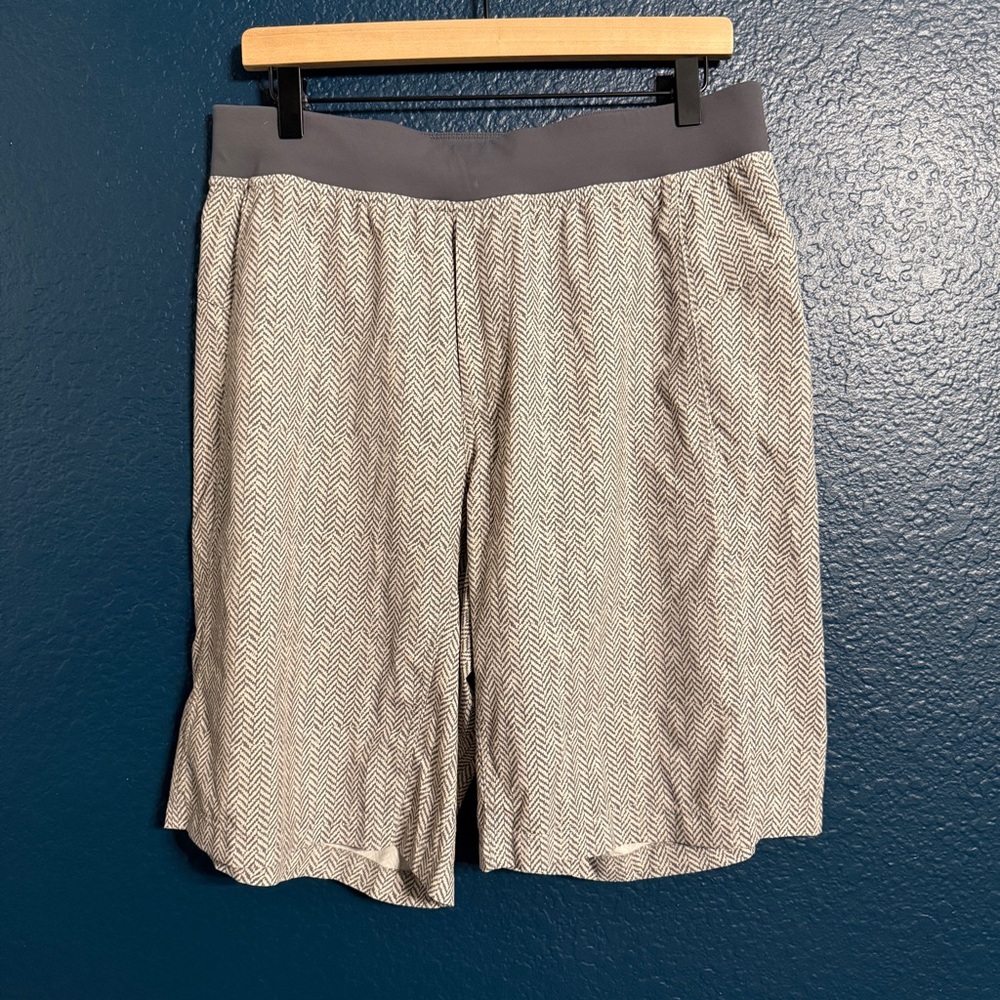 Lululemon Core, Gray Herringbone Men’s Shorts